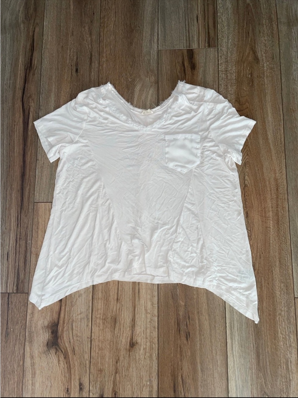 POL Frayed Edge Classic White Women's Short Sleeve Pocket Tee